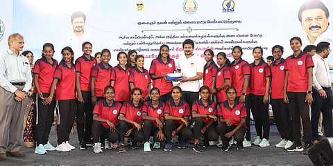 தேசிய அளவிலான விளையாட்டு போட்டிகளில் வென்ற 589 தமிழக வீரர்களுக்கு ஊக்கத்தொகை: அமைச்சர் உதயநிதி வழங்கினார்