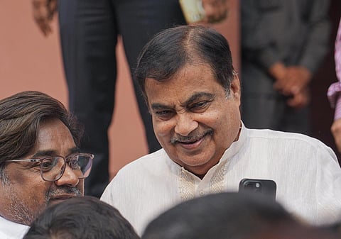 தமிழகத்தில் 5 ஆண்டுகளில் மட்டும் 15 சுங்கச்சாவடிகள் அமைப்பு: மத்திய அரசு தகவல்