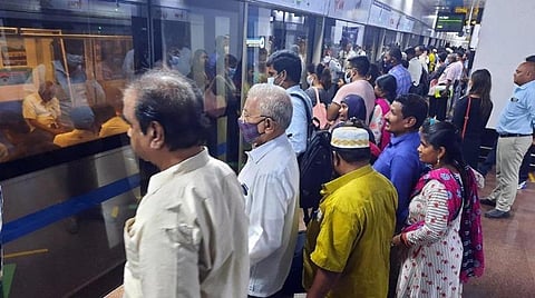 மெட்ரோ ரயில்களில் கூடுதலாக 11 லட்சம் பேர் பயணம்