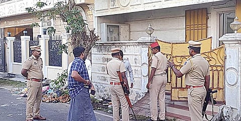 காரைக்காலில் நேற்று என்ஐஏ சோதனை நடந்த அசரப் அலி வீடு.