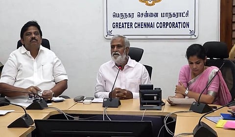 கொளத்தூர் தொகுதியில் பருவமழை முன்னெச்சரிக்கை நடவடிக்கை: அதிகாரிகளுக்கு அமைச்சர் உத்தரவு