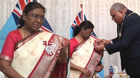ஃபிஜி சென்றுள்ள குடியரசு தலைவர் திரவுபதி முர்முவுக்கு அந்நாட்டின் உயரிய விருதை அதிபர் ரது வில்லியம் வழங்கி கவுரவித்தார்.