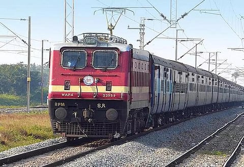 நெல்லை, கன்னியாகுமரி, பொதிகை உள்ளிட்ட விரைவு ரயில்களின் சேவையில் மாற்றம்