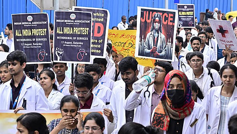 ‘மருத்துவர்களின் பாதுகாப்புக்கு உரிய நடவடிக்கை’ - போராட்டங்களை கைவிட கோரும் மத்திய அரசு