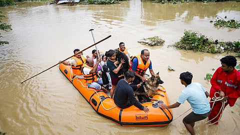 திரிபுரா வெள்ளம்: இதுவரை 22 பேர் உயிரிழப்பு, 65 ஆயிரம் பேர் முகாம்களில் தஞ்சம்
