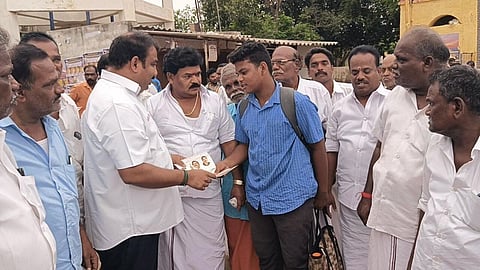 கள்ளர் சீரமைப்பு பள்ளி விவகாரம்: மதுரையில் போராட்டத்துக்கு தீவிரமாக தயாராகும் அதிமுக