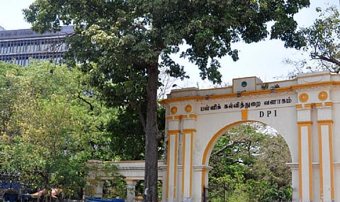அரசு பள்ளிகளில் பழுதடைந்த கட்டிடங்கள் - அறிக்கை சமர்ப்பிக்க தொடக்கக் கல்வித் துறை உத்தரவு