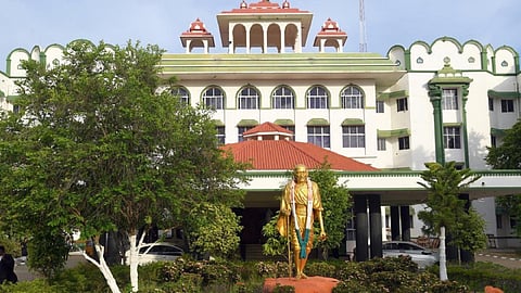 சம்பள நிலுவைக்கு எதிராக மேல்முறையீடு செய்த தமிழக அரசுக்கு ரூ.5 லட்சம் அபராதம்: ஐகோர்ட் உத்தரவு