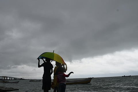 வங்க கடலில் காற்றழுத்த தாழ்வு பகுதி தாழ்வு மண்டலமாக வலுப்பெற்று ஒடிசா நோக்கி நகரும்: வானிலை மையம்