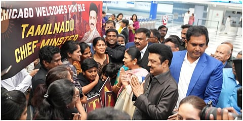 சிகாகோ சென்ற தமிழக முதல்வர் மு.க.ஸ்டாலினுக்கு தமிழ் மக்கள் சார்பில் வரவேற்பு அளிக்கப்பட்டது.