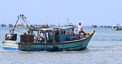 11 தமிழக மீனவர்கள் விடுதலை: படகு உரிமையாளர் ஆஜராக இலங்கை நீதிமன்றம் உத்தரவு