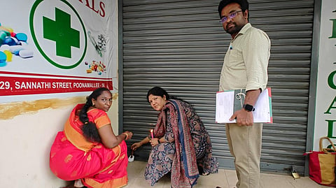 பூந்தமல்லியில் சட்ட விரோதமாக கருக்கலைப்பு மாத்திரைகளை விற்பனை செய்த கடைகளுக்கு சீல் அதிகாரிகள்.