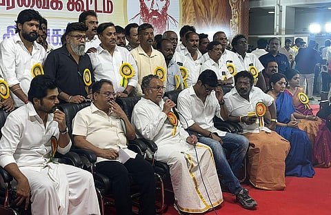 நடிகர் சங்க கடனை அடைக்க கலை நிகழ்ச்சி: நாடகத்தில் நடிக்கும் ரஜினி, கமல்! - கார்த்தி தகவல்