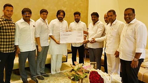 தெலங்கானா வெள்ள மீட்பு, நிவாரணப் பணிகள்: பவன் கல்யாண் ரூ.1 கோடி நிதி