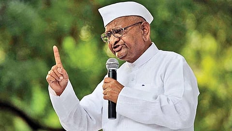 அரசியல் வேண்டாம் என்றேன் கேஜ்ரிவால் கேட்கவே இல்லை: அன்னா ஹசாரே கருத்து