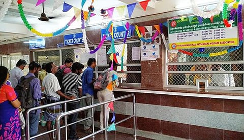 தீபாவளி பண்டிகைக்கு இயக்கப்படும் சிறப்பு ரயில்களை முன்னதாகவே அறிவிக்க கோரிக்கை