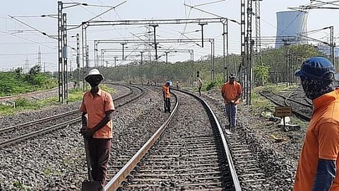 ரயில்வே பணியாளர் பற்றாக்குறை முடிவுக்கு வர வேண்டும்