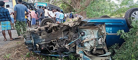 வாயலூர் ஈசிஆர் சாலையில் 2 கார்கள் நேருக்கு நேர் மோதல்: ஒருவர் பலி; இருவர் படுகாயம்