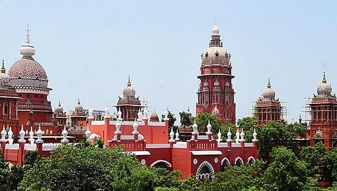 பாலியல் வன்கொடுமை வழக்கில் பாதிக்கப்பட்ட சிறுமியின் வாக்குமூலத்தை வெளியிட்டது யார்? - அரசுக்கு உயர் நீதிமன்றம் கேள்வி