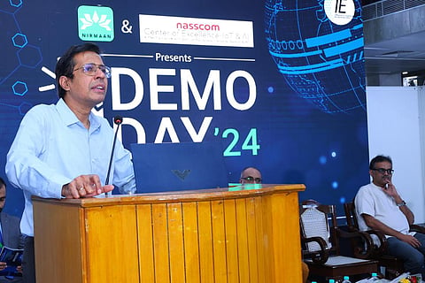 ‘நிர்மாண் செயல்விளக்க நாள் 2024’ நிகழ்ச்சியில் உரையாற்றும் சென்னை ஐஐடி இயக்குநர் பேராசிரியர் காமகோடி