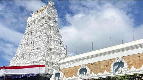 உச்ச நீதிமன்ற உத்தரவையடுத்து திருப்பதியில் சிறப்பு விசாரணை குழுவின் ஆய்வு தற்காலிகமாக நிறுத்தம்
