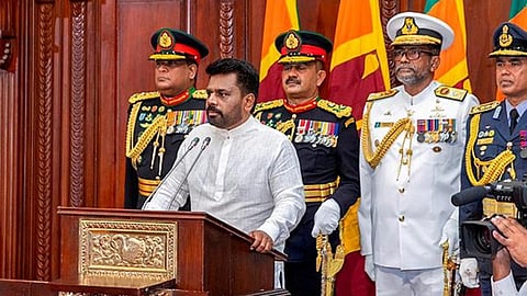 இலங்கை முன்னாள் அதிபர்களுக்கான சலுகைகளை குறைக்க முடிவு: அதிபர் தலைமையில் நடந்த அமைச்சரவை கூட்டத்தில் ஒப்புதல்
