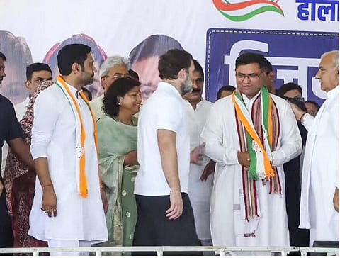 ஹரியானா ‘ட்விஸ்ட்’ - பாஜகவில் இருந்து மீண்டும் காங்கிரஸ் திரும்பிய அசோக் தன்வார்!