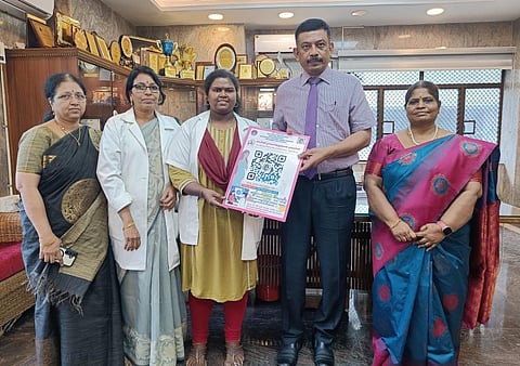 எழும்பூர், திருவல்லிக்கேணி அரசு தாய் சேய் நல மருத்துவமனைகளுக்கு இணையதளம் - மருத்துவ மாணவி அசத்தல்