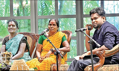 இறாலைத் தேடும் கைகள் | சூழலும் பெண்களும்