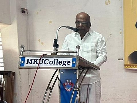 மதுரை | மாணவர்களை ஆக்கபூர்வமாக வளர்த்தெடுக்க ஆசிரியர்களுக்கு முன்னாள் அமைச்சர் வலியுறுத்தல்