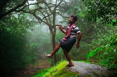 அடர் வனப்பகுதிகளில் படமான ‘அலங்கு’