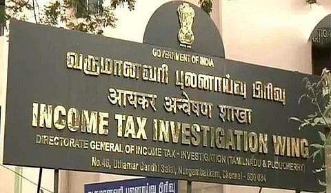 பிரபல செல்போன் விற்பனை நிறுவனத்தில் வரி ஏய்ப்பு புகார்: உரிமையாளர் வீட்டில் வருமானவரி சோதனை