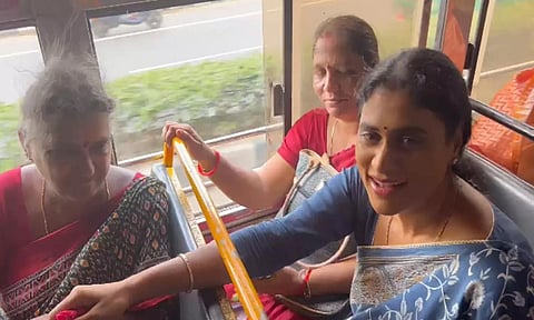 பெண்களுக்கு இலவச பேருந்து திட்டம் அமல்படுத்த வேண்டும்: ஒய்.எஸ். ஷர்மிளா வலியுறுத்தல்