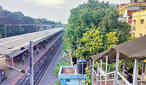 பராமரிப்பற்ற நுங்கம்பாக்கம் ரயில் நிலையம்: பாதுகாப்பும் இல்லை; அடிப்படை வசதிகளும் இல்லை!