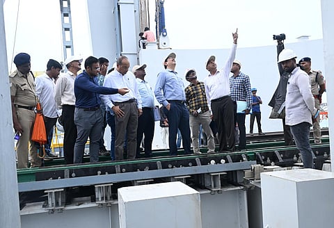 அதிகாரிகள் ஆய்வு