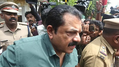 நடிகர் முகேஷ் மீண்டும் கைது