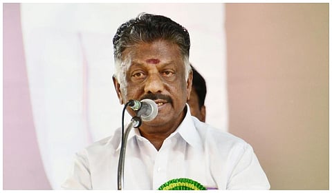 மக்கள் பிரதிநிதிகளின் கோரிக்கைகளை நிறைவேற்ற அதிகாரிகளுக்கு முதல்வர் உத்தரவிட வேண்டும்: ஓபிஎஸ்