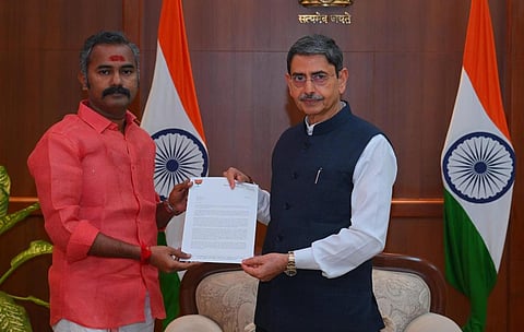 முதல்வர், துணை முதல்வர் மீதான குற்றவியல் நடவடிக்கைக்கு அனுமதி வேண்டும் - ஆளுநரிடம் பாஜக கோரிக்கை