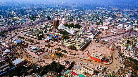 ஒடிசா புரி ஜெகந்நாதர் கோயில் சுவரில் விரிசல்: நவீன் பட்நாயக் மீது பாஜக குற்றச்சாட்டு