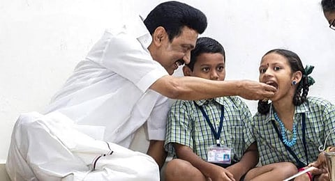 “குழந்தைகளுக்கு முன்மாதிரியாக நம்மை வடிவமைத்துக் கொள்வோம்” - முதல்வர் ஸ்டாலின்