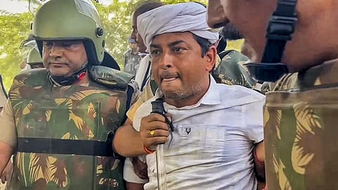 கைது செய்யப்பட்ட சுயேச்சை வேட்பாளர் நரேஷ் மீனா