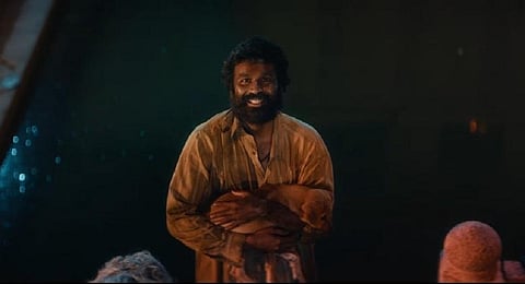 தனுஷின் ‘குபேரா’ கிளிம்ஸ் எப்படி? - பணமும், சதுரங்க ஆட்டமும்! 