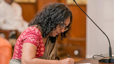 இலங்கையின் புதிய பிரதமராக ஹரிணி அமரசூரிய பதவியேற்பு