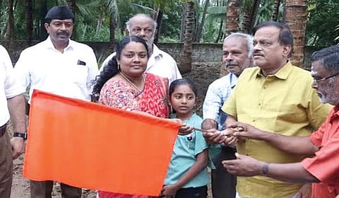 தவெக அறிக்கையும், தளவாய் சேர்க்கையும்: பாஜக-வுக்கு பச்சைக் கொடி காட்டுகிறாரா பழனிசாமி?
