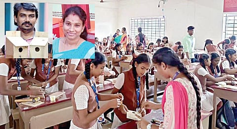 சிட்டுக்குருவி கூடுகள் தயாரிக்க பள்ளி மாணவிகளுக்கு பயிற்சி அளிக்கப்படுகிறது. உள்படம்: கணேசன், சாந்தினி தம்பதி
