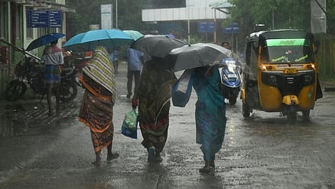 வானிலை முன்னறிவிப்பு: நாகை, திருவாரூர் உள்ளிட்ட டெல்டா மாவட்டங்களுக்கு செவ்வாய்க்கிழமை ‘ரெட் அலர்ட்’