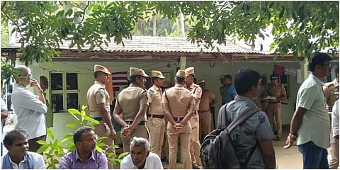 திருப்பூர் மாவட்டம் பல்லடம் அருகே ஒரே குடும்பத்தை சேர்ந்த மூவர் கொலை செய்யப்பட்ட சம்பவம் குறித்து போலீஸார் விசாரணை மேற்கொண்டு வருகின்றனர்.