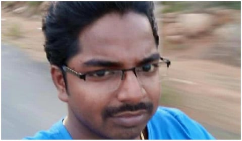 பொள்ளாச்சி அரசு மருத்துவமனை பெண்கள் கழிப்பறையில் ரகசிய கேமரா பொருத்திய பயிற்சி மருத்துவர் கைது
