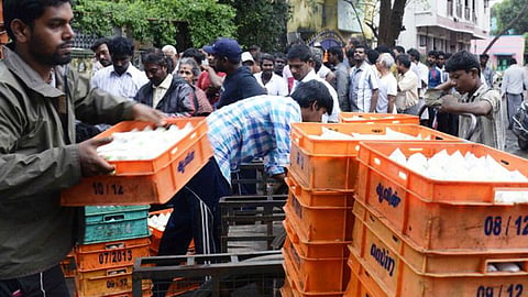 கனமழையிலும் சென்னை, சுற்றுவட்டாரப் பகுதிகளில் 100% பால் விநியோகம்: ஆவின் தகவல்