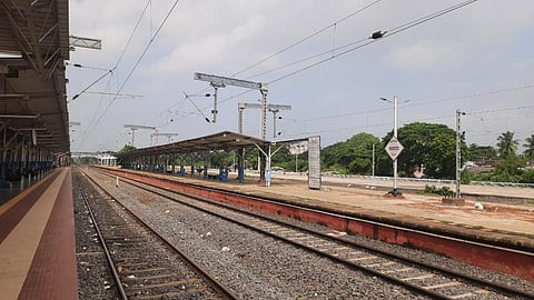 கடலூர், சிதம்பரம் வழியாக செல்லும் 3 ரயில்கள் ரத்து